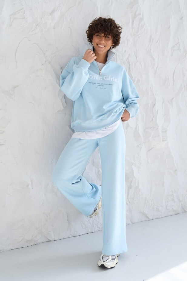 Women’s Iconic Girls sweatshirt suit in blue color